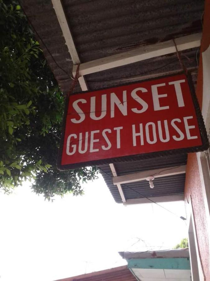 Sunset Guest House Сан Хуан дел Сур Екстериор снимка