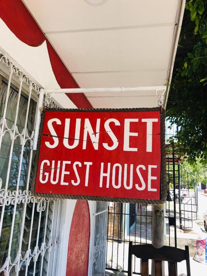 Sunset Guest House Сан Хуан дел Сур Екстериор снимка